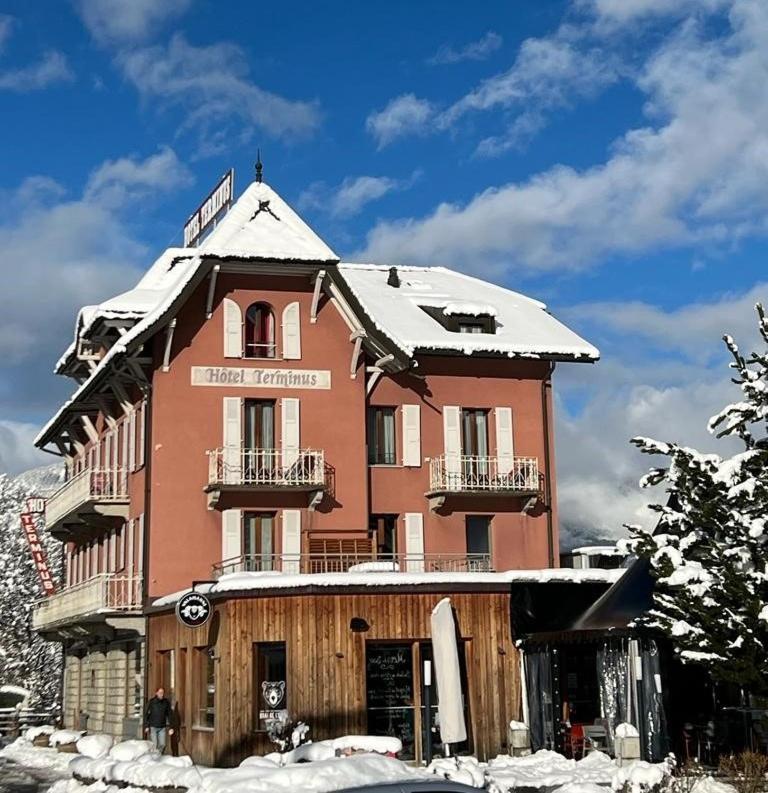Hôtel Terminus Orsières Extérieur photo